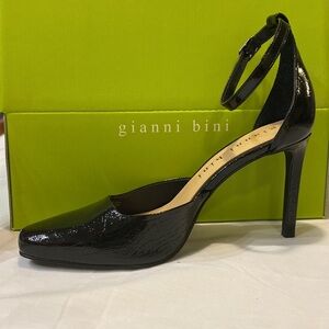 Gianna Bini Passero, Size 8 , 4 inch high Patton leather with ankle strap